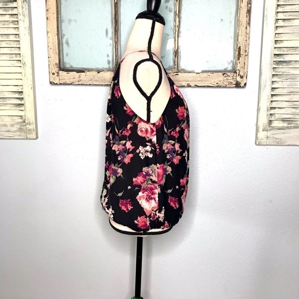 Beautiful Floral Halter top - Picture 5 of 10